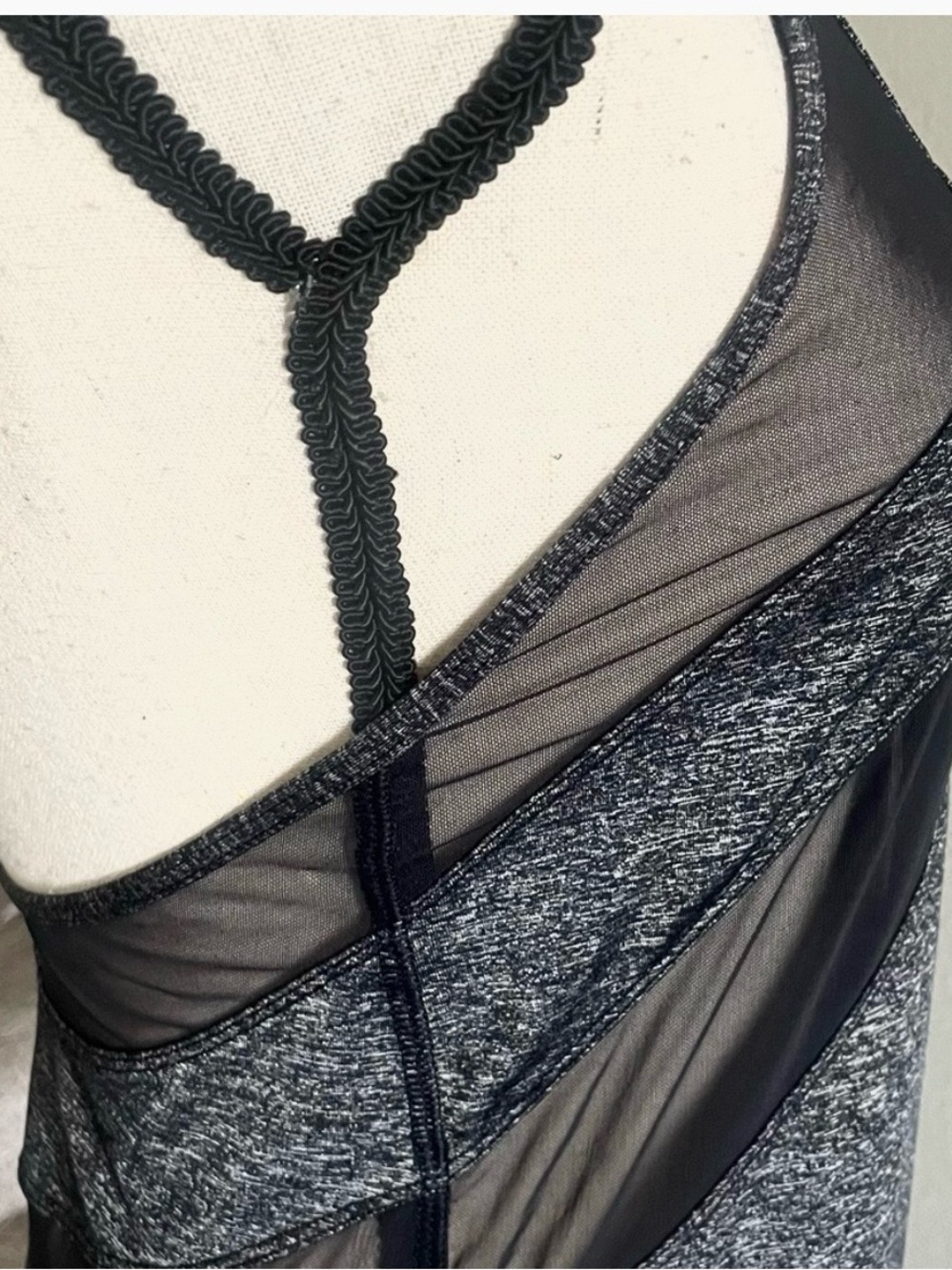 Lululemon Mesh Panel Racerback Tank Heathered Gray Black Sz S - Picture 7 of 7
